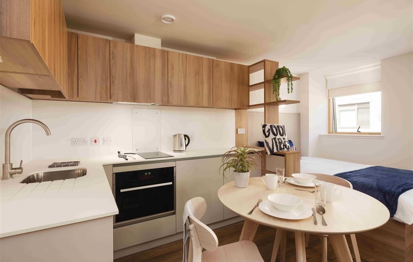 Calton Road, Holyrood, Edinburgh - Image 1